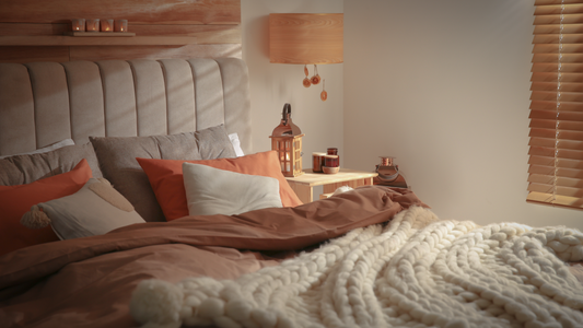 Bedroom Candle Scents That Feel Calm, Clean, and Luxurious